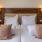 Sir Fundeni Hotel 3*