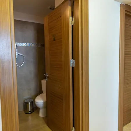 Sir Fundeni Tower Aparthotel