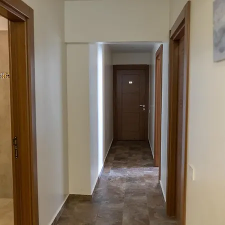 Aparthotel Sir Fundeni Tower 3*