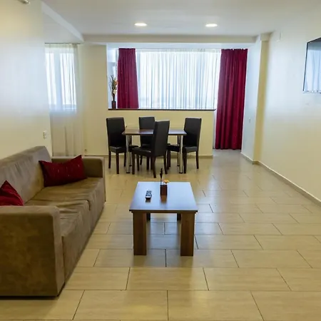 Sir Fundeni Tower شقة فندقية