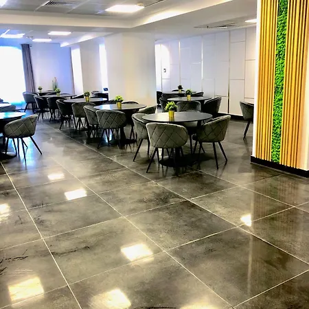 מלון Sir Fundeni 3*