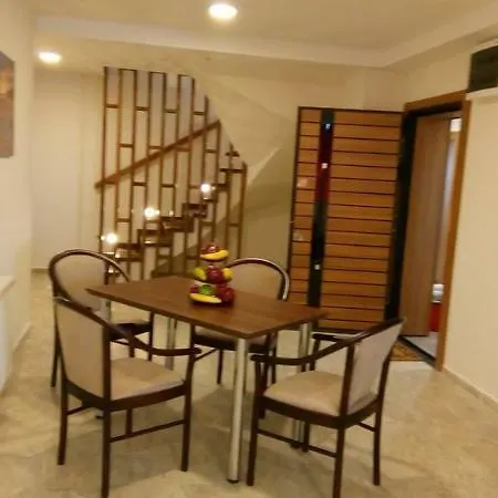 Aparthotel Sir Fundeni Tower 3*