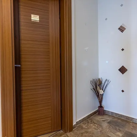 Sir Fundeni Tower 3*