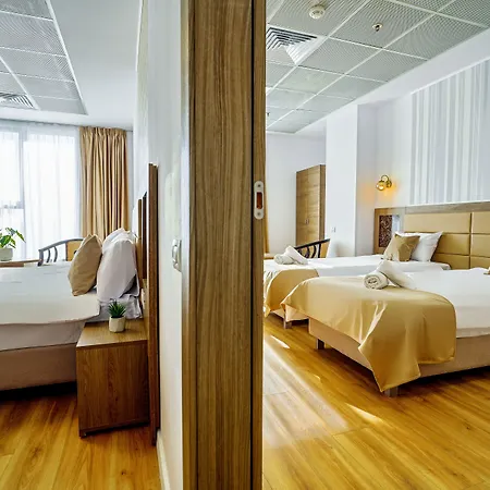 Sir Fundeni Отель