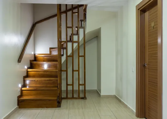 Ξενοδοχείο Sir Fundeni 3*