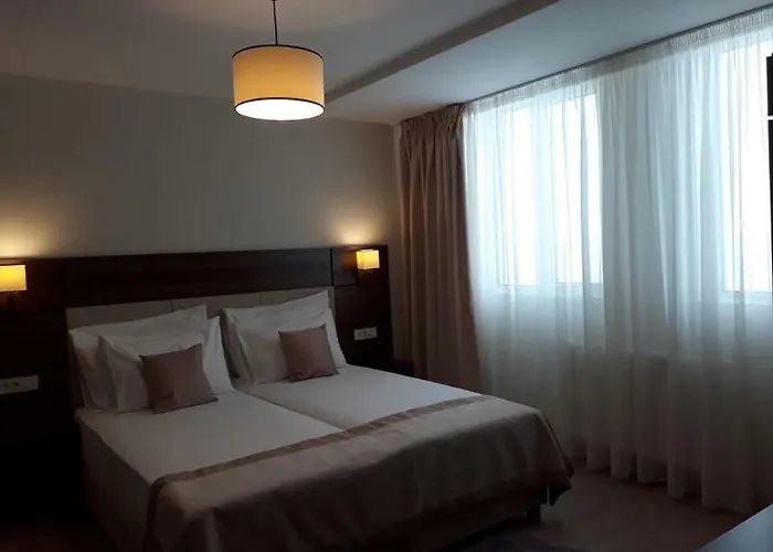 Sir Fundeni Ξενοδοχείο 3*